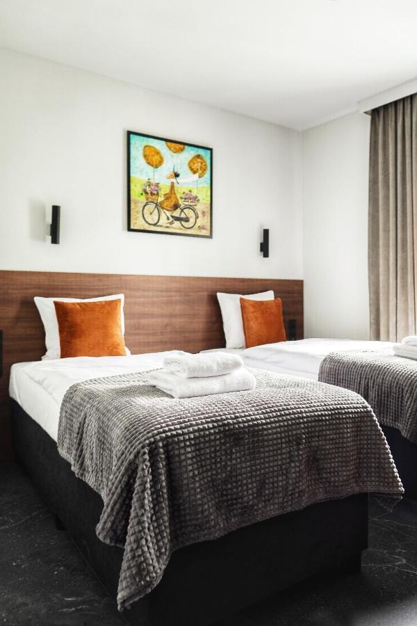 Apartamenty Centrum Park Twardowskiego 4 Zielona Góra Extérieur photo