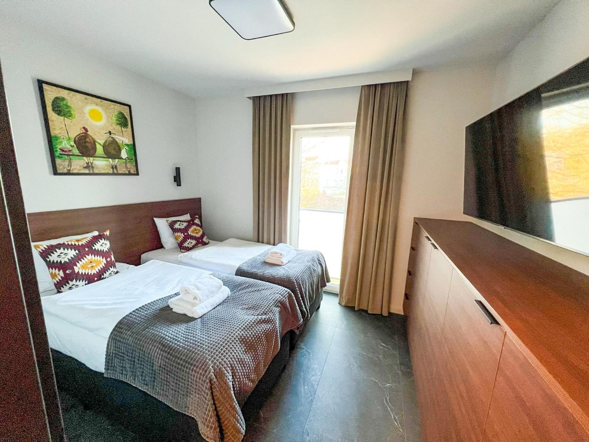 Apartamenty Centrum Park Twardowskiego 4 Zielona Góra Extérieur photo
